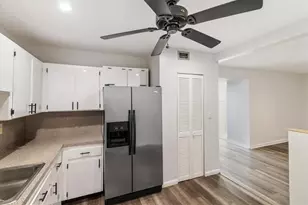 5100 SW 41st St, Pembroke Park, FL 33023 - Photo 11