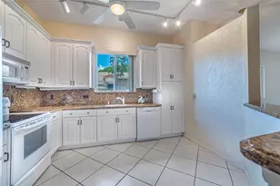 10152 Lombardy Dr, Tamarac, FL 33321 - Photo 9