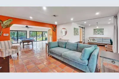 60 SE 10th St, Pompano Beach, FL 33060 - Photo 7