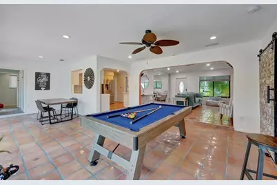 60 SE 10th St, Pompano Beach, FL 33060 - Photo 11