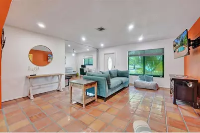 60 SE 10th St, Pompano Beach, FL 33060 - Photo 5