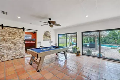 60 SE 10th St, Pompano Beach, FL 33060 - Photo 13