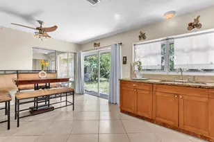 6772 Camelia Dr, Miramar, FL 33023 - Photo 9