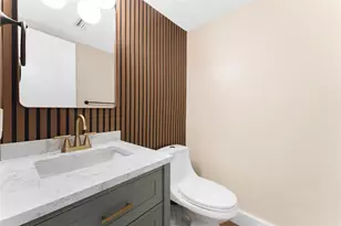 1951 NE 39th St, Lighthouse Point, FL 33064 - Photo 5