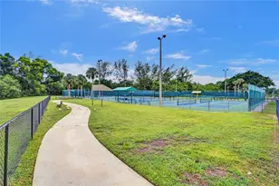 5658 Parkwalk Cir E, Boynton Beach, FL 33472 - Photo 49