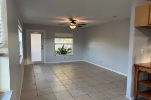 872 NE 36th St, Oakland Park, FL 33334 - Photo 9