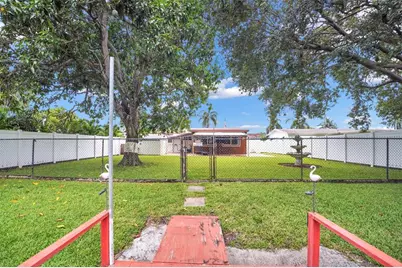 2011 N 31st Ave, Hollywood, FL 33021 - Photo 29