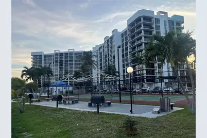 200  Leslie Dr, Unit #324, Hallandale Beach, FL 33009 - Photo 1