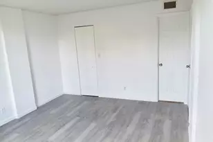 102 Royal Pk Dr, Oakland Park, FL 33309 - Photo 9