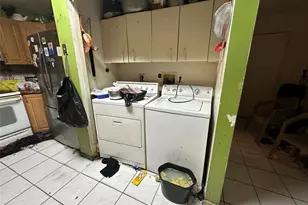 18476 NW 52nd Path, Miami Gardens, FL 33055 - Photo 7