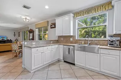 1201  Skylark Dr, Weston, FL 33327 - Photo 19