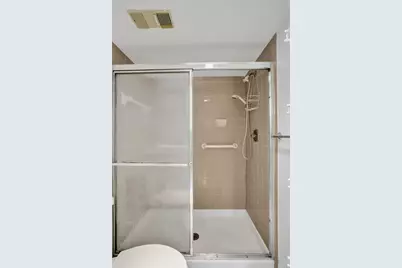 10434  Sunrise Lakes Blvd, Unit #202, Sunrise, FL 33322 - Photo 13