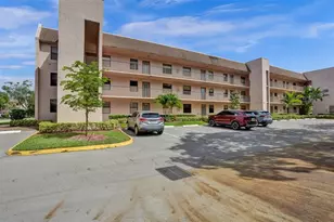 10434 Sunrise Lakes Blvd, Sunrise, FL 33322 - Photo 23