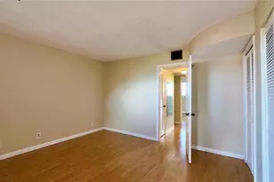 670 Tennis Club Dr, Fort Lauderdale, FL 33311 - Photo 15