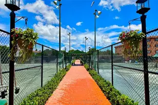 670 Tennis Club Dr, Fort Lauderdale, FL 33311 - Photo 29