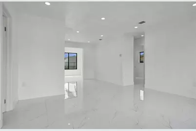 2301  Alcazar Dr, Miramar, FL 33023 - Photo 23