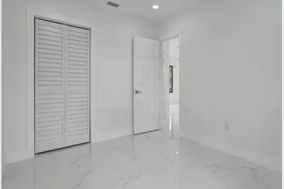 2301  Alcazar Dr, Miramar, FL 33023 - Photo 11