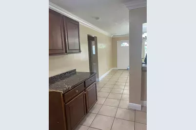 5411 NW 16th Ct, Lauderhill, FL 33313 - Photo 9