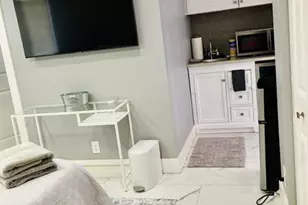 2640 NE 10th Terrace, Pompano Beach, FL 33064 - Photo 13