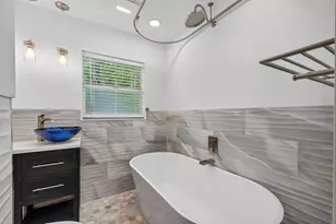 2924 NW 8th Ave, Wilton Manors, FL 33311 - Photo 15