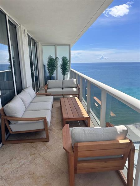 1830 S Ocean Dr #2406 main architectural view