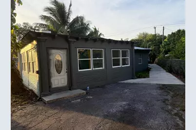 2739  Lincoln St, Hollywood, FL 33020 - Photo 1