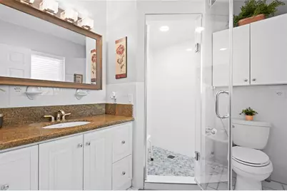 1100 N Northlake Dr, Hollywood, FL 33019 - Photo 29