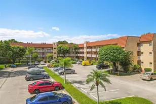 9261 Sunrise Lakes Blvd, Sunrise, FL 33322 - Photo 41