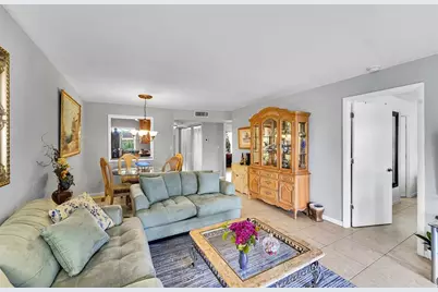 9261  Sunrise Lakes Blvd, Unit #309, Sunrise, FL 33322 - Photo 7