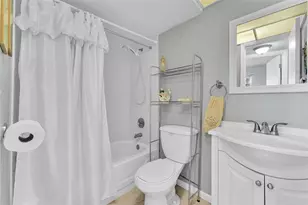 9261 Sunrise Lakes Blvd, Sunrise, FL 33322 - Photo 17