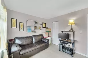 9261 Sunrise Lakes Blvd, Sunrise, FL 33322 - Photo 15