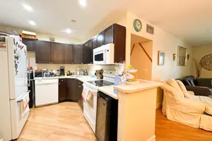 124 NE 19th Ct, Wilton Manors, FL 33305 - Photo 3