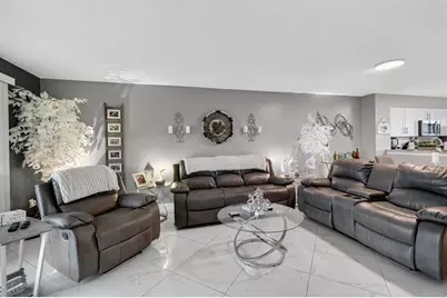 2334 S Cypress Bend Dr, Unit #511, Pompano Beach, FL 33069 - Photo 9