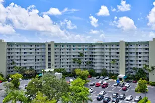 2334 S Cypress Bend Dr, Pompano Beach, FL 33069 - Photo 25