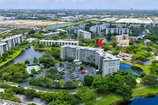 2334 S Cypress Bend Dr, Pompano Beach, FL 33069 - Photo 29