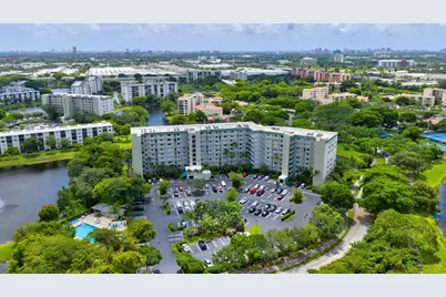 2334 S Cypress Bend Dr, Unit #511, Pompano Beach, FL 33069 - Photo 27