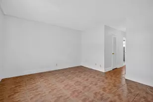 420 NE 12th Ave, Hallandale Beach, FL 33009 - Photo 15