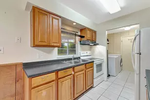 7202 Penny Ln, Fort Pierce, FL 34951 - Photo 9