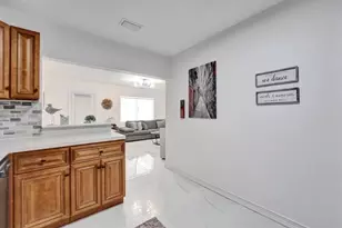 2001 Washington St, Hollywood, FL 33020 - Photo 9
