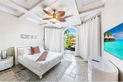 7  Pelican Dr, Fort Lauderdale, FL 33301 - Photo 23