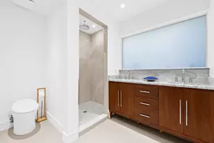 332 NE 29th St, Wilton Manors, FL 33334 - Photo 17