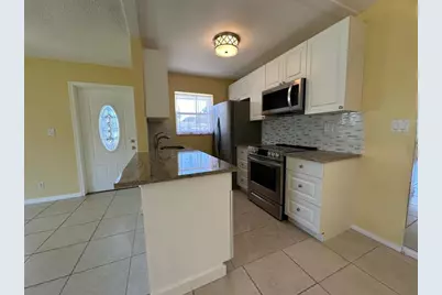 665  High Point Dr, Delray Beach, FL 33445 - Photo 5