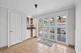 1709 NE 28th Dr, Wilton Manors, FL 33334 - Photo 13