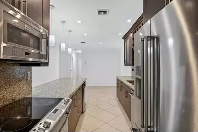 316 NW 24th St, Wilton Manors, FL 33311 - Photo 23