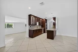 316 NW 24th St, Wilton Manors, FL 33311 - Photo 13