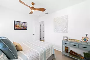 812 NW 26th St, Wilton Manors, FL 33311 - Photo 17