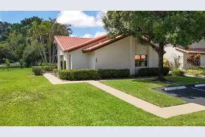 606  Deer Creek Lake Point North Ln, Deerfield Beach, FL 33442 - Photo 5