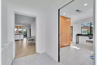 1736 NW 38th St, Oakland Park, FL 33309 - Photo 17