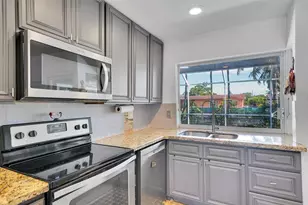 1736 NW 38th St, Oakland Park, FL 33309 - Photo 29