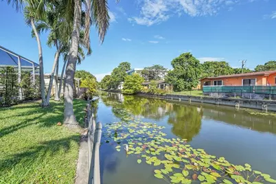 1736 NW 38th St, Oakland Park, FL 33309 - Photo 59